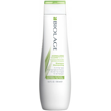 Купити - Matrix Biolage CleanReset Shampoo - Очищуючий шампунь для всіх типів волосся