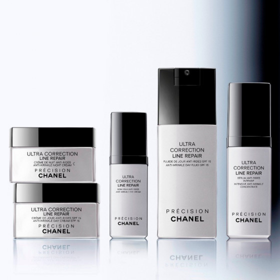 Chanel Ultra Correction Line Repair Eye Cream - Крем для шкіри навколо очей - 1