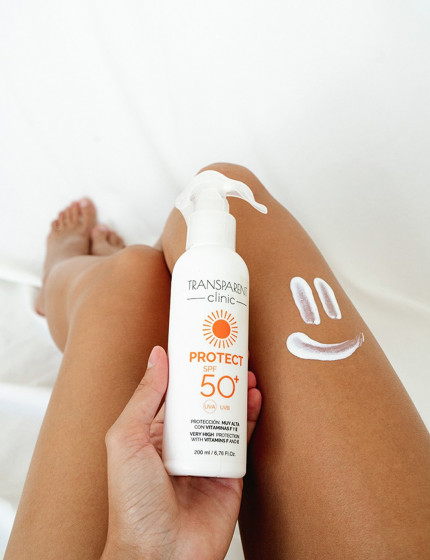 Transparent Clinic Protect Protect SPF50+ Spray - Сонцезахисний спрей для обличчя та тіла SPF50+ - 1