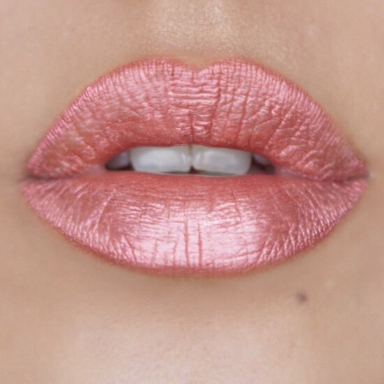 BeYu Metallic Lips - Блиск для губ металік з матовим фінішем - 2