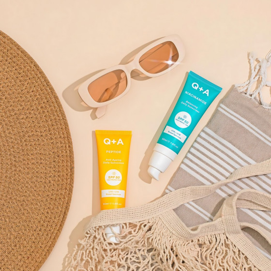 Q+A Peptide Anti-Ageing Daily Sunscreen SPF50 - Антивіковий сонцезахисний крем для обличчя - 4