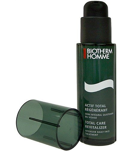 Biotherm Homme Total Care Revitalizer - Крем відновлюючий і підтягаючий шкіру обличчя чоловіків