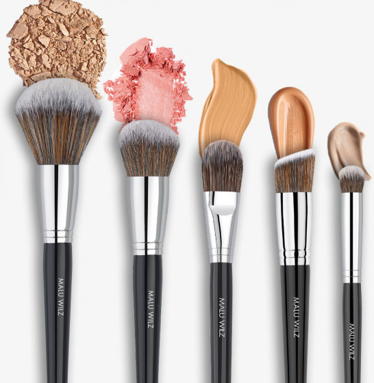 Malu Wilz Foundation Brush - Пензель для нанесення тональної основи - 1