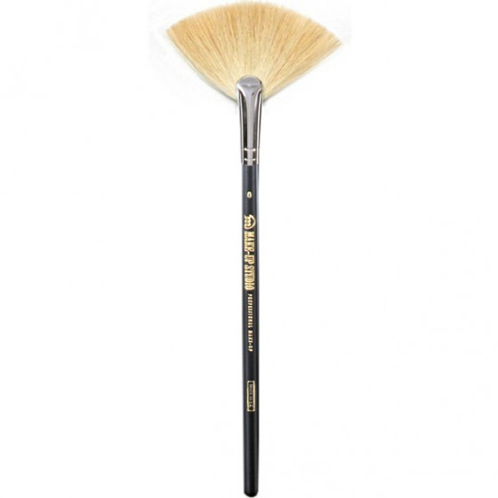 Make-Up Studio Fan Shaped Brush Nero Nr.8 - Пензлик-віяло