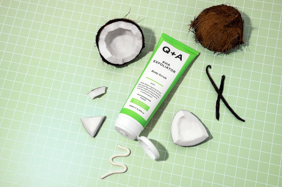 Q+A AHA Exfoliator Body Scrub - Скраб для тіла з AHA-кислотами - 2