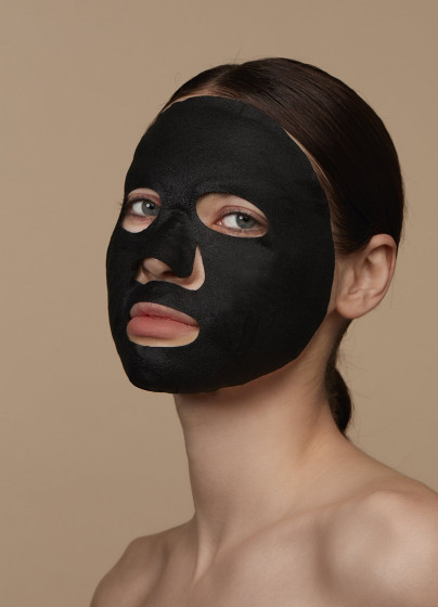 Petite Amie Hydrating Bamboo Charcoal Masque, Interstellar Indigo - Вугільна маска для обличчя "Зволожуюча" - 2