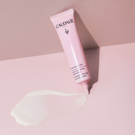 Caudalie Resveratrol Lift Lightweight Firming Cashmere Cream - Зміцнюючий денний флюїд із кашеміровою текстурою - 2