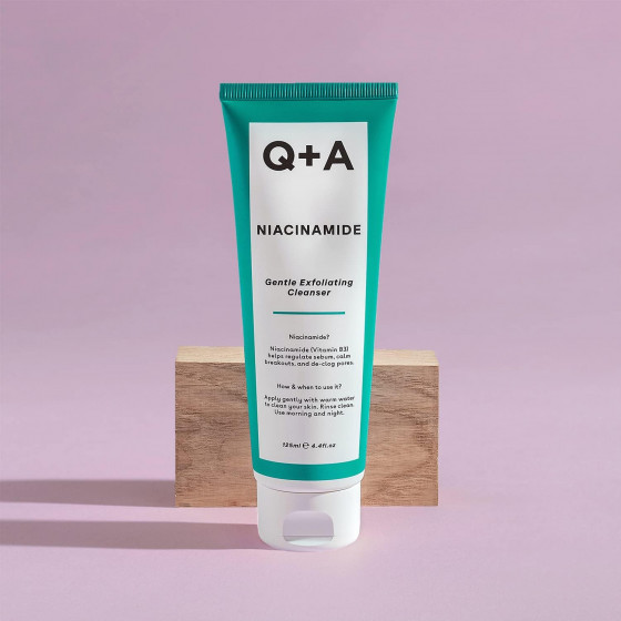 Q+A Niacinamide Gentle Exfoliating Cleanser - Відлущуючий гель для обличчя з ніацинамідом - 2