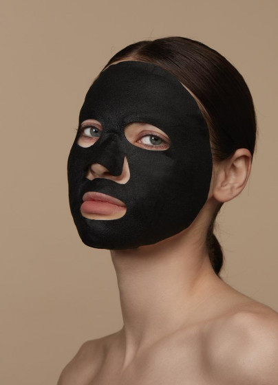 Petite Amie Hydrating Bamboo Charcoal Masque, Cosmic Blue - Вугільна маска для обличчя "Заспокійлива" - 2