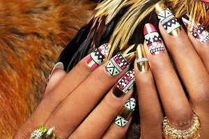 Tribal nail-art - модний манікюр в етнічному стилі