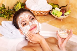 8 салонних процедур, які можна зробити вдома