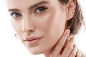 Фруктові кислоти (AHA, BHA і PHA-кислоти) - незамінні помічники в догляді за шкірою обличчя