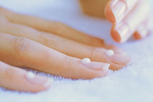 Засоби для догляду за кутикулою