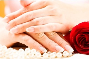 Обрізний класичний манікюр