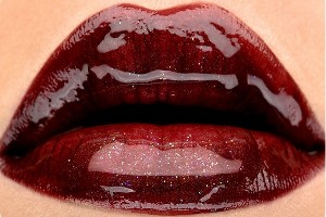 Зоровий ботокс губ - ефект градієнта в макіяжі